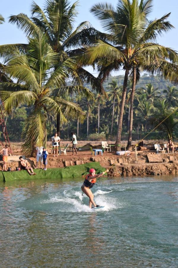 Wake Park Goa Hotel Arambol Ngoại thất bức ảnh